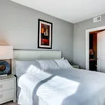 Global Luxury Suites At Harbor Point